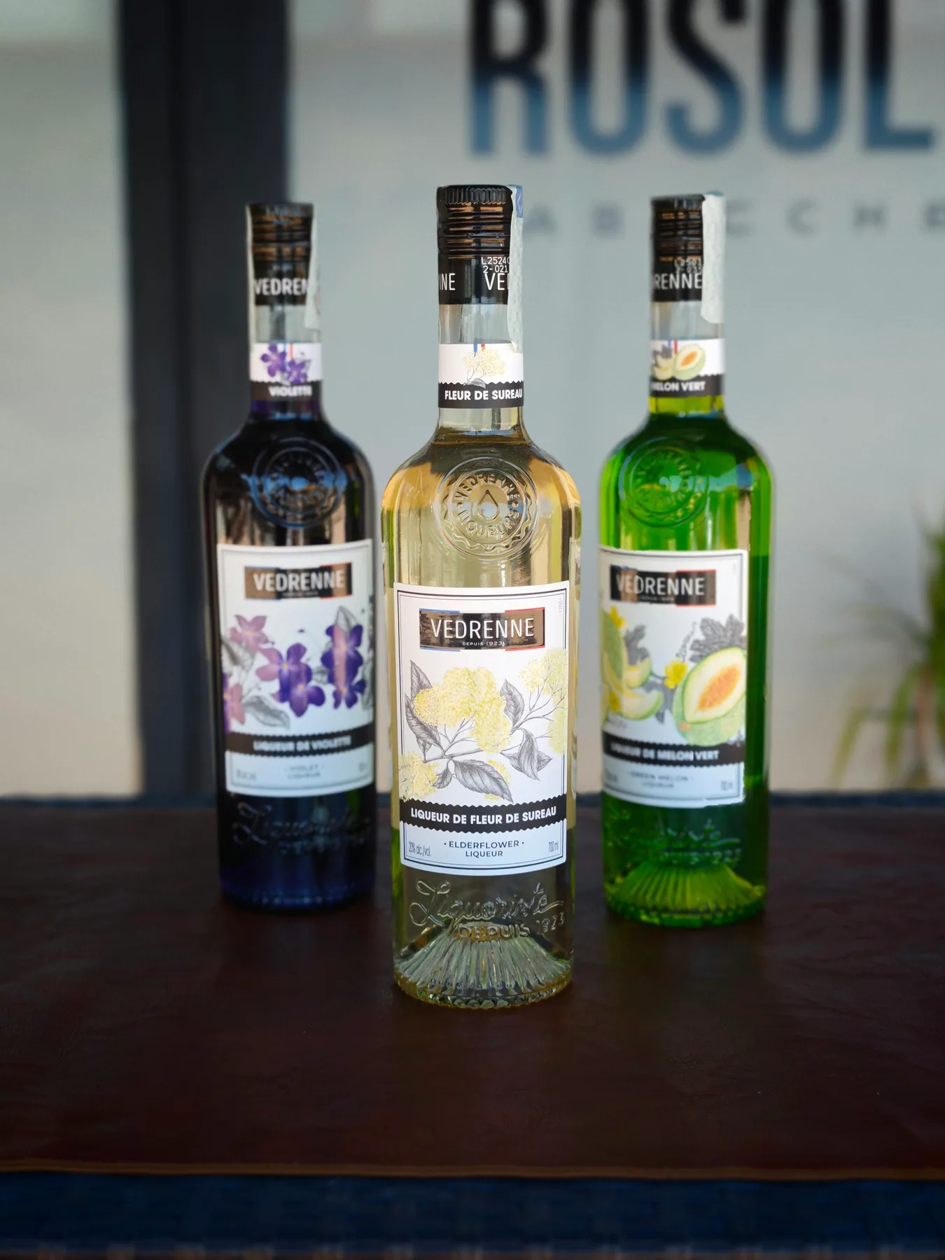 Selezione di bottiglie di liquore